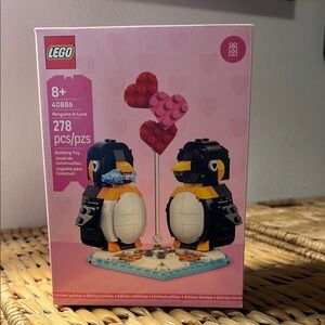 LEGO Penguins in Love Set